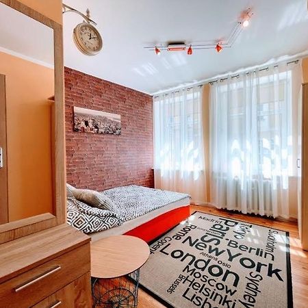 Apartament Carolina Apartment Torun Bagian luar foto