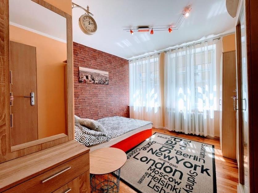 Apartament Carolina Apartment Torun Bagian luar foto